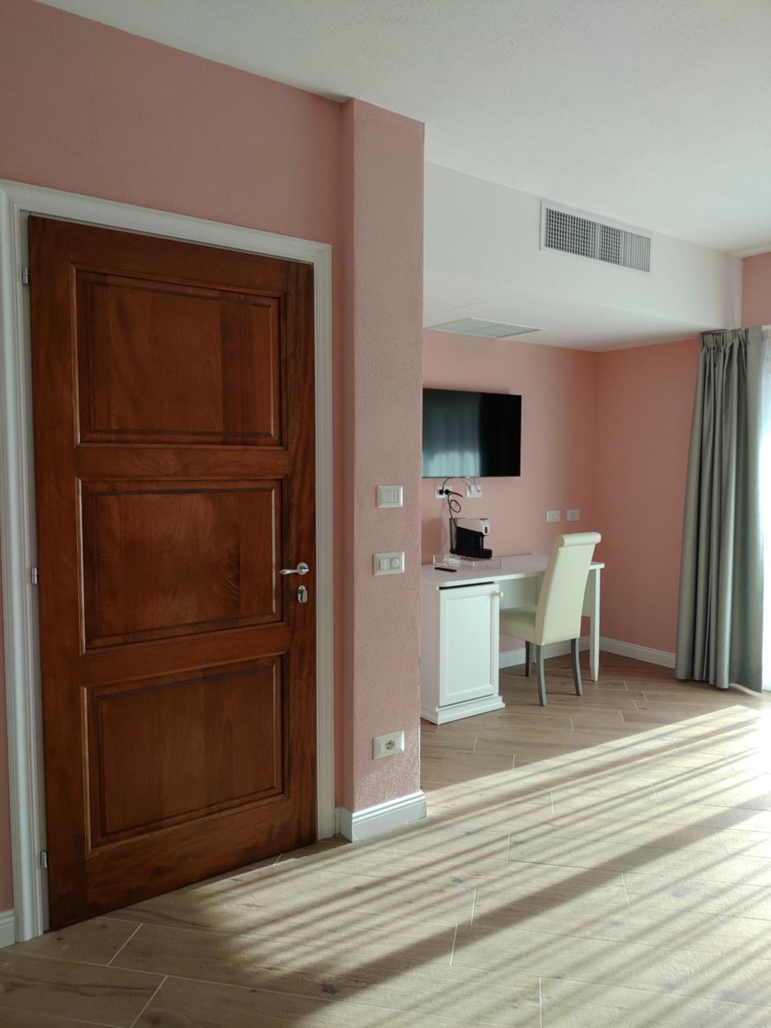 Rmaison Luxury Suites Olbia Exterior foto